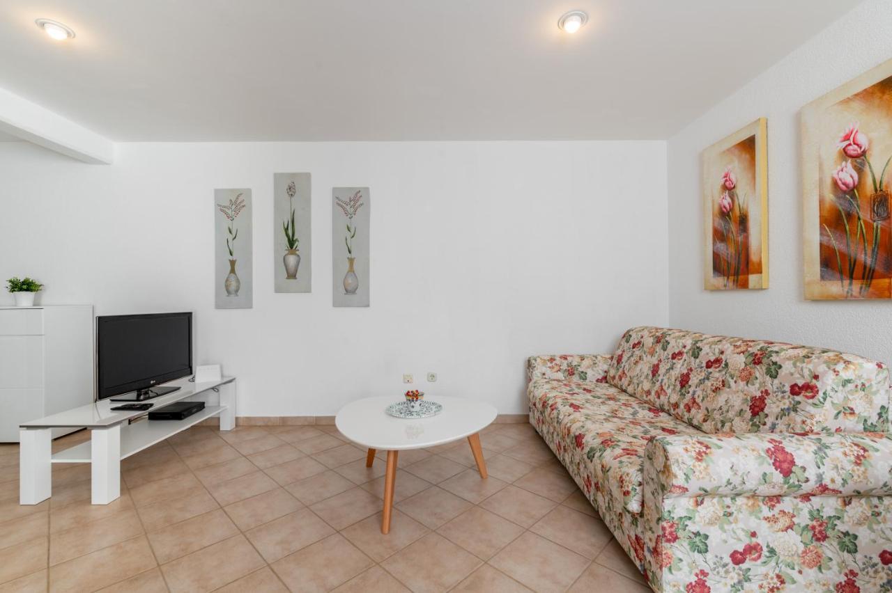 Villa Bella Vista - Apartments Labin  Extérieur photo